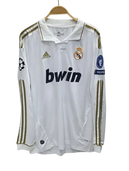 Real madrid jersey with ronaldo 7